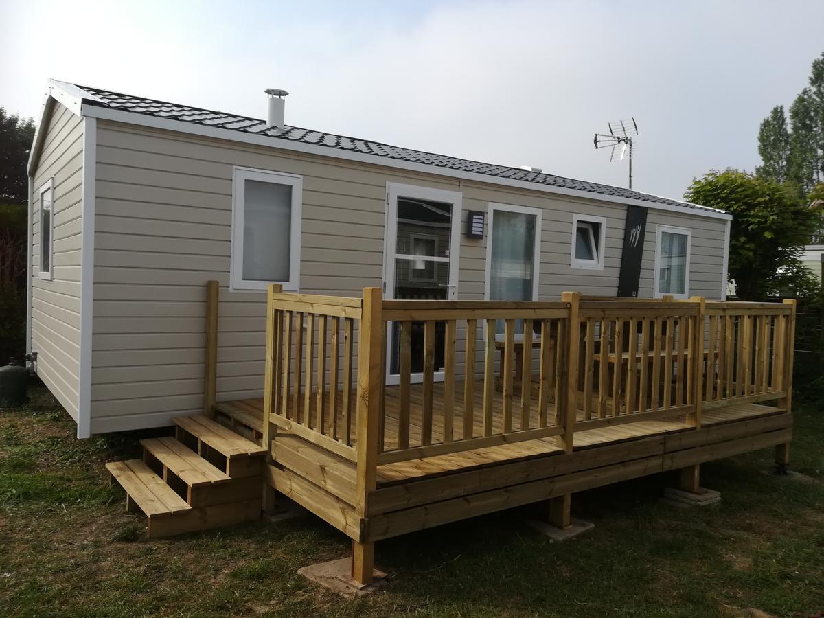 Camping Loisirs Des Groux Mousseaux-sur-Seine Esterno foto