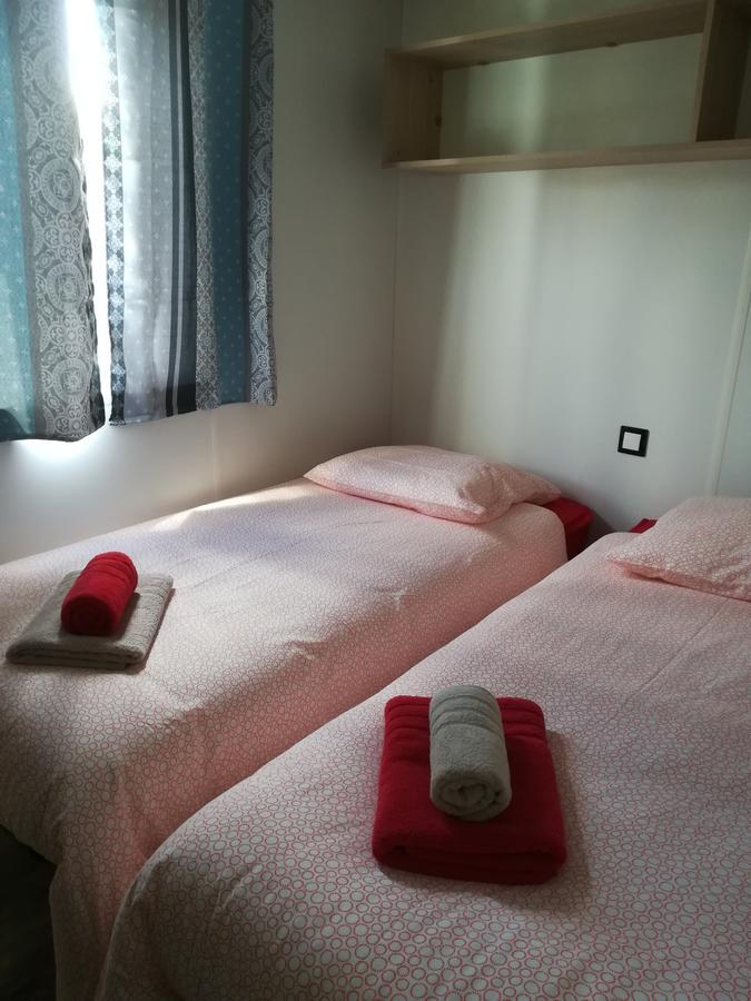 Camping Loisirs Des Groux Mousseaux-sur-Seine Esterno foto