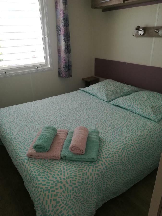 Camping Loisirs Des Groux Mousseaux-sur-Seine Esterno foto